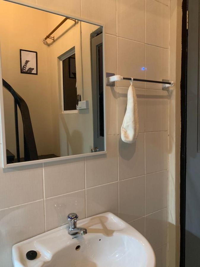 Euc Room Stay Tuaran Экстерьер фото