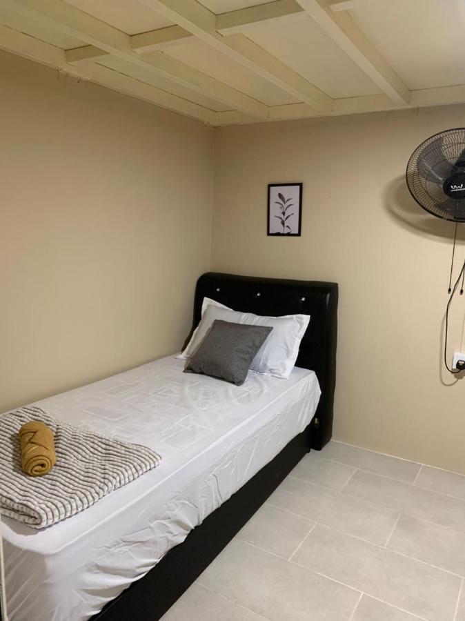 Euc Room Stay Tuaran Экстерьер фото